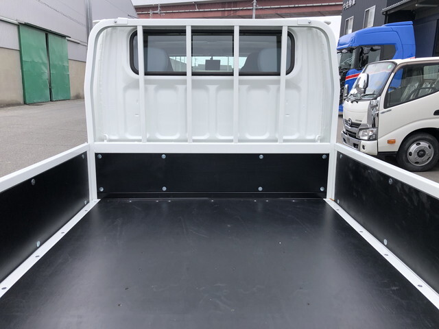 三菱ふそうキャンターダブルキャブ（Wキャブ）小型（2t・3t）[写真21]