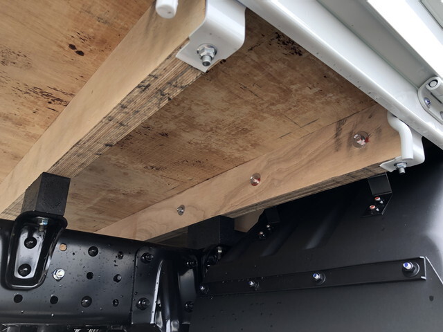 三菱ふそうキャンターダブルキャブ（Wキャブ）小型（2t・3t）[写真36]