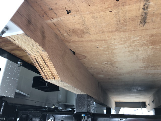 三菱ふそうキャンターダブルキャブ（Wキャブ）小型（2t・3t）[写真37]