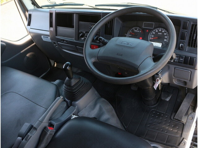 いすゞエルフ平ボディ小型（2t・3t）[写真16]