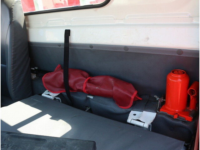 いすゞエルフ平ボディ小型（2t・3t）[写真29]