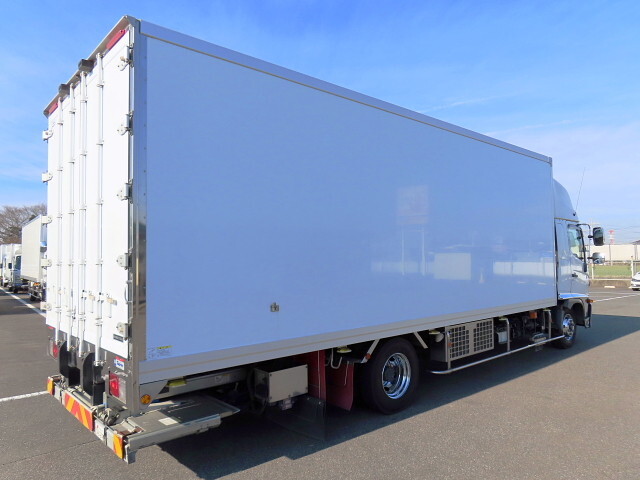 日野レンジャー冷凍車（冷蔵車）中型（4t）[写真02]