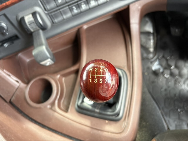 日野プロフィアトレーラーヘッド（トラクターヘッド）大型（10t）[写真24]