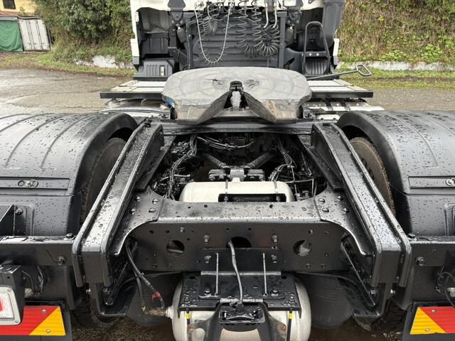 日野プロフィアトレーラーヘッド（トラクターヘッド）大型（10t）[写真08]