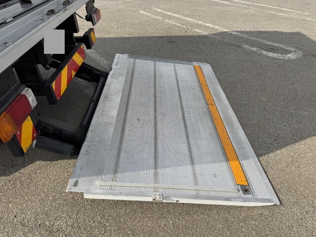 日野デュトロパネルバン小型（2t・3t）[写真11]