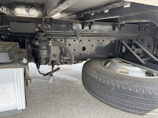 日野デュトロパネルバン小型（2t・3t）[写真31]