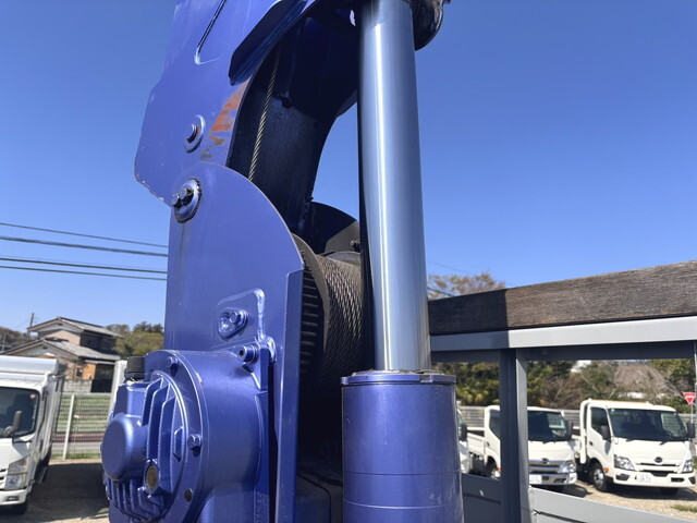 いすゞエルフクレーン4段小型（2t・3t）[写真17]