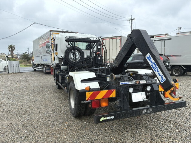 いすゞフォワードコンテナ専用車中型（4t）[写真23]