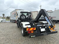 いすゞフォワードコンテナ専用車中型（4t）[写真24]