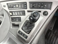 UDトラックスクオントレーラーヘッド（トラクターヘッド）大型（10t）[写真23]