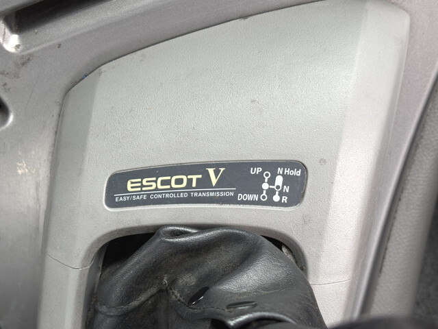 UDトラックスクオントレーラーヘッド（トラクターヘッド）大型（10t）[写真23]