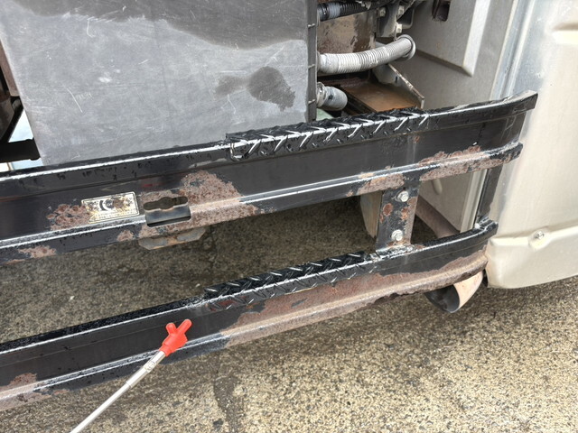 UDトラックスクオントレーラーヘッド（トラクターヘッド）大型（10t）[写真37]