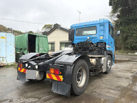 UDトラックスクオントレーラーヘッド（トラクターヘッド）大型（10t）[写真04]