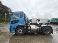 UDトラックスクオントレーラーヘッド（トラクターヘッド）大型（10t）[写真06]