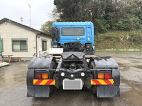 UDトラックスクオントレーラーヘッド（トラクターヘッド）大型（10t）[写真07]