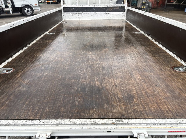 日野デュトロ平ボディ小型（2t・3t）[写真13]