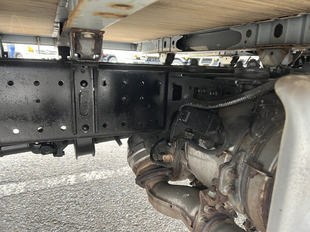 日野デュトロ平ボディ小型（2t・3t）[写真26]