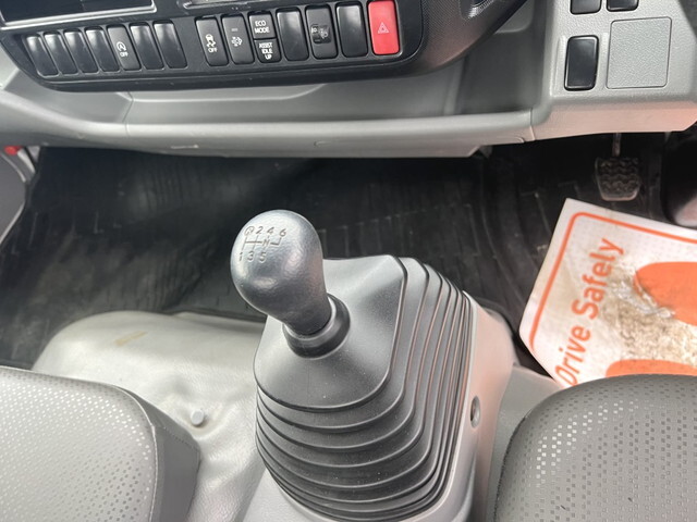 日野デュトロ平ボディ小型（2t・3t）[写真33]