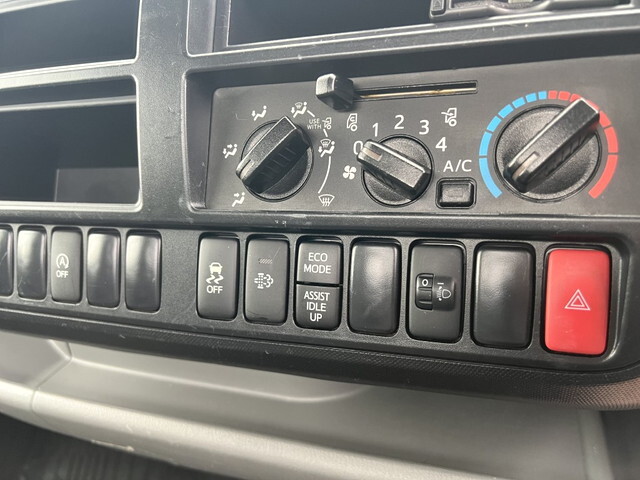 日野デュトロ平ボディ小型（2t・3t）[写真35]