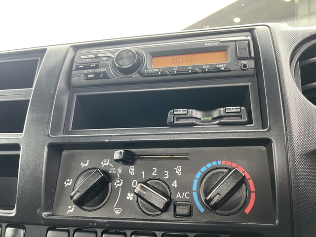 日野デュトロ平ボディ小型（2t・3t）[写真36]