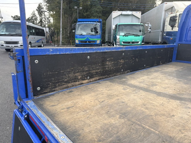 いすゞエルフ平ボディ小型（2t・3t）[写真11]