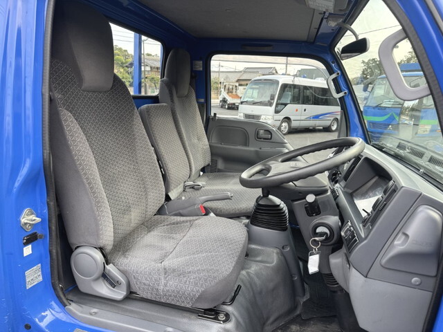 いすゞエルフ平ボディ小型（2t・3t）[写真15]