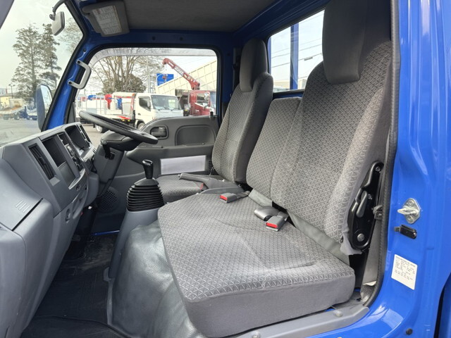 いすゞエルフ平ボディ小型（2t・3t）[写真21]