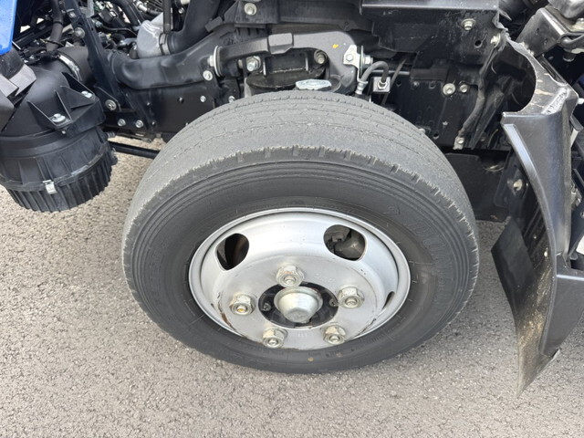 いすゞエルフ平ボディ小型（2t・3t）[写真24]