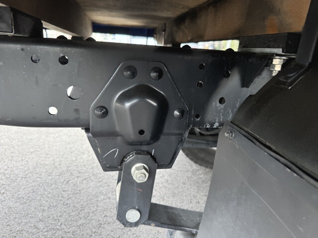 いすゞエルフ平ボディ小型（2t・3t）[写真32]