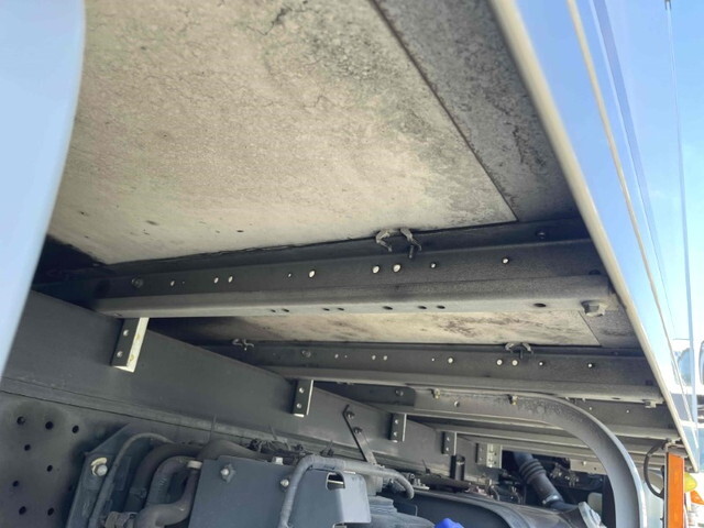 いすゞエルフパネルバン小型（2t・3t）[写真13]