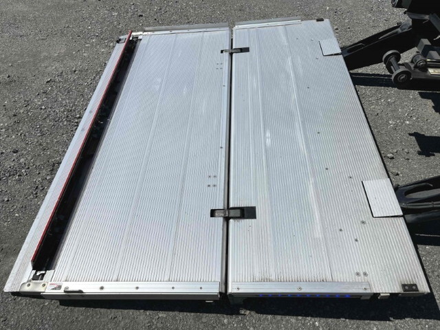 いすゞエルフパネルバン小型（2t・3t）[写真19]