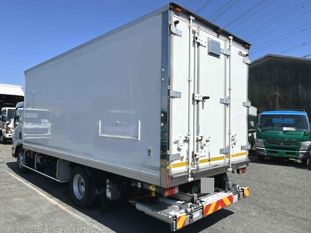 いすゞエルフパネルバン小型（2t・3t）[写真02]