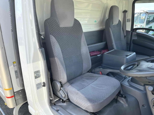いすゞエルフパネルバン小型（2t・3t）[写真29]