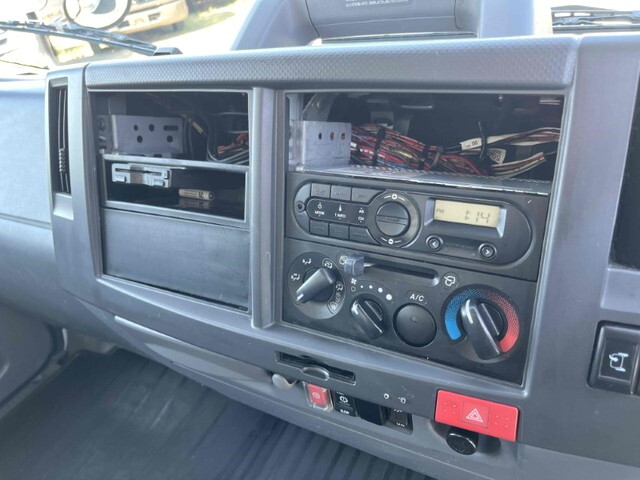 いすゞエルフパネルバン小型（2t・3t）[写真31]