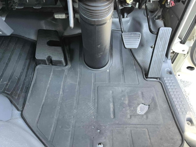 いすゞエルフパネルバン小型（2t・3t）[写真34]