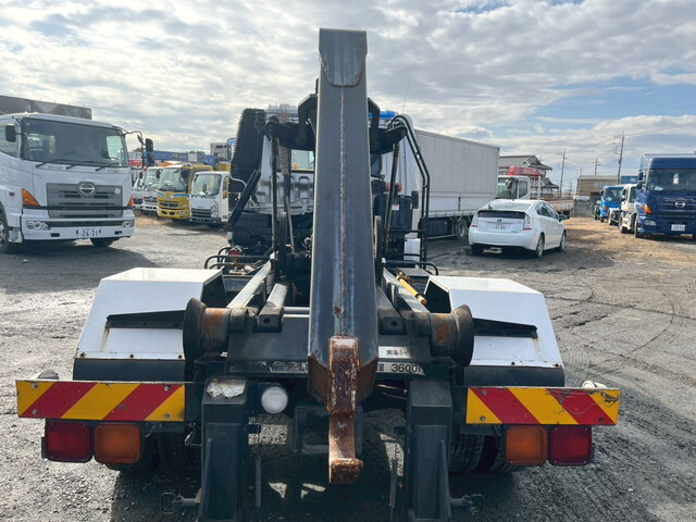 三菱ふそうファイターコンテナ専用車中型（4t）[写真14]