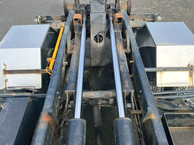 三菱ふそうファイターコンテナ専用車中型（4t）[写真15]