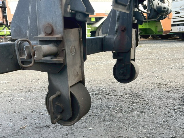 三菱ふそうファイターコンテナ専用車中型（4t）[写真33]