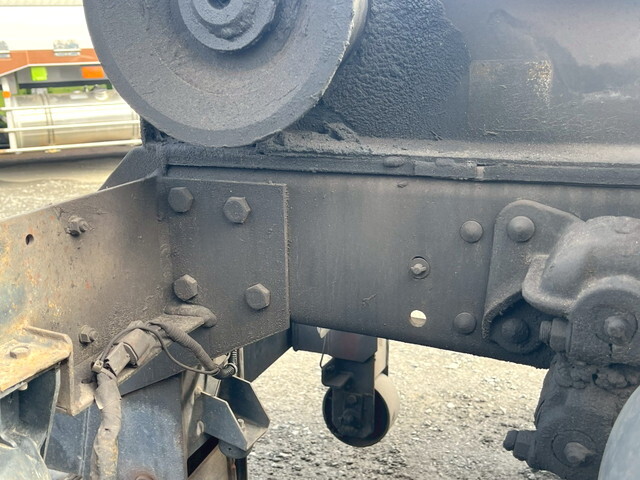 三菱ふそうファイターコンテナ専用車中型（4t）[写真34]