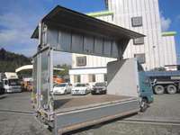 三菱ふそうキャンターアルミウイング小型（2t・3t）[写真02]