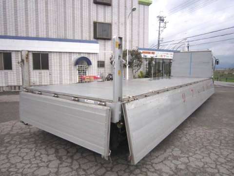 いすゞフォワードアルミブロック増トン（6t・8t）[写真02]