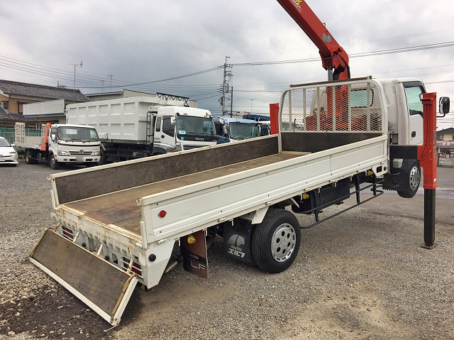 いすゞエルフセルフクレーン4段小型（2t・3t）[写真02]