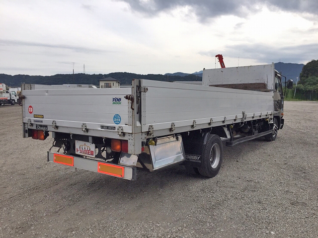 UDトラックスコンドルアルミブロック中型（4t）[写真02]