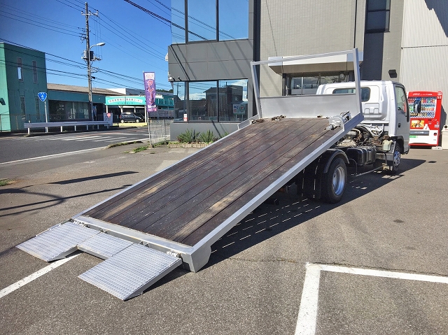 いすゞエルフセーフティローダー小型（2t・3t）[写真02]