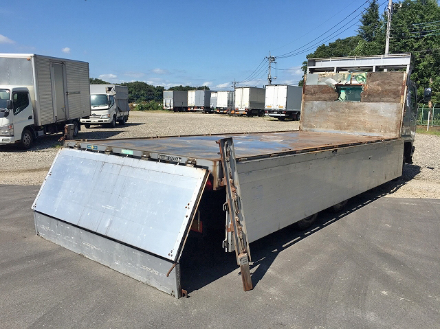 三菱ふそうファイターアルミブロック増トン（6t・8t）[写真02]