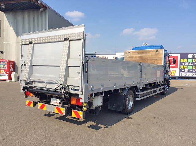 いすゞフォワードアルミブロック中型（4t）[写真02]