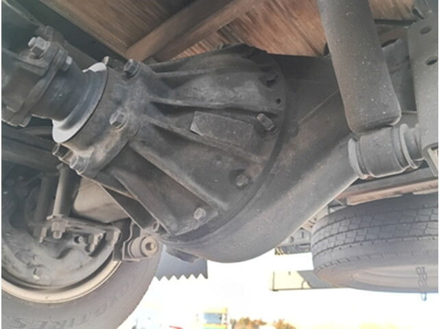 いすゞエルフ平ボディ小型（2t・3t）[写真10]