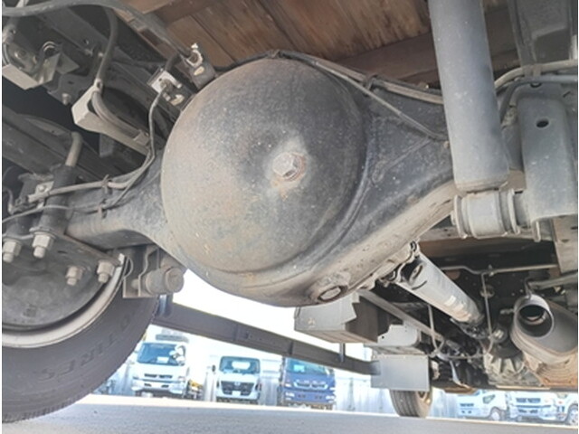 いすゞエルフ平ボディ小型（2t・3t）[写真11]