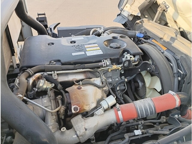 いすゞエルフ平ボディ小型（2t・3t）[写真16]