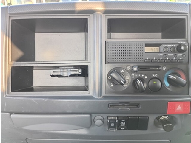 いすゞエルフ平ボディ小型（2t・3t）[写真23]